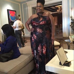 Plus size floral print floor length maxi gown